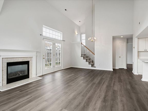 3rd image of 100 Post Oak Rd