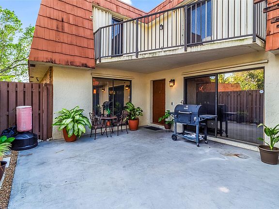 3rd image of 1611 S Coral Terrace