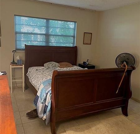 4th image of 165 Newport Ct #K
