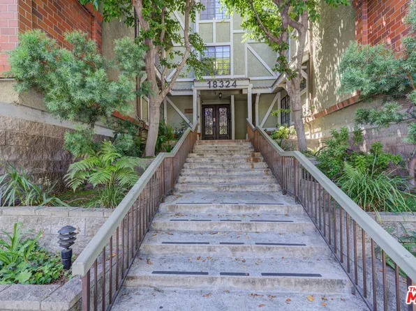 18324 Clark St Unit 208, Tarzana, CA 91356