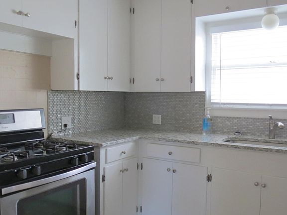 3rd image of 4013 Herndon St