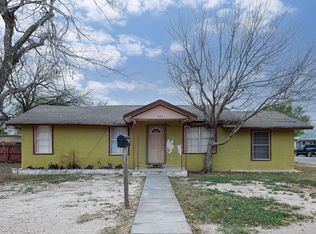 615 W Bean St, Del Rio, TX 78840