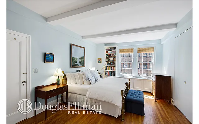 Sold by Douglas Elliman | media 26