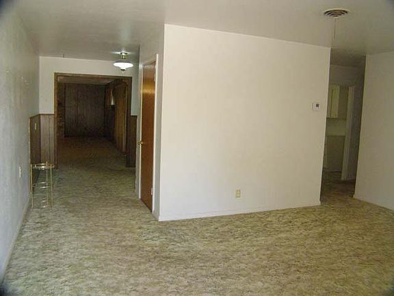 3rd image of 1305 Grand Ave