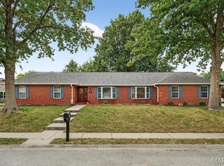 917 Phillip Ct, O'Fallon, IL 62269