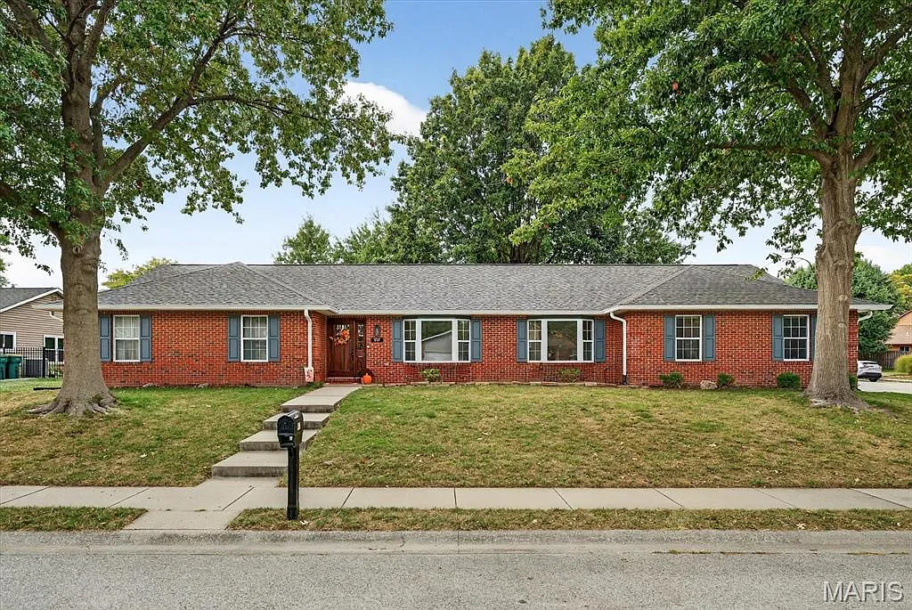 917 Phillip Ct photo 1