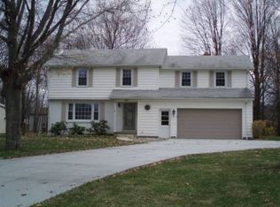 6935 Blue Ridge Dr, Poland, OH 44514