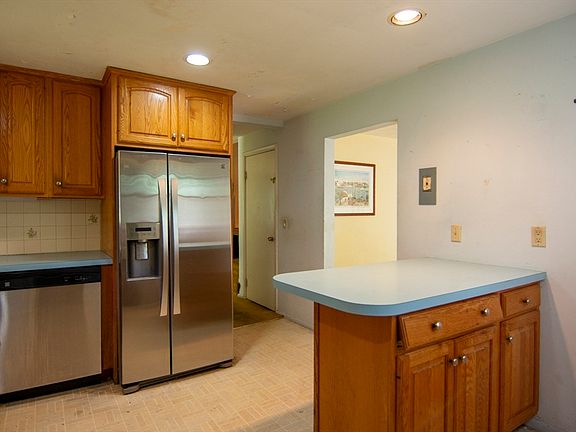 5th image of 14 Willow Rd