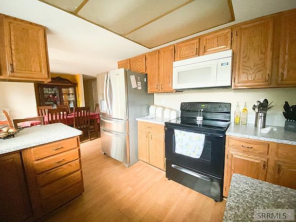 4th image of 408 Buckboard Ln