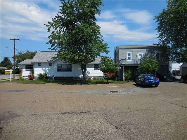 1006 Fairmont Ave photo 1