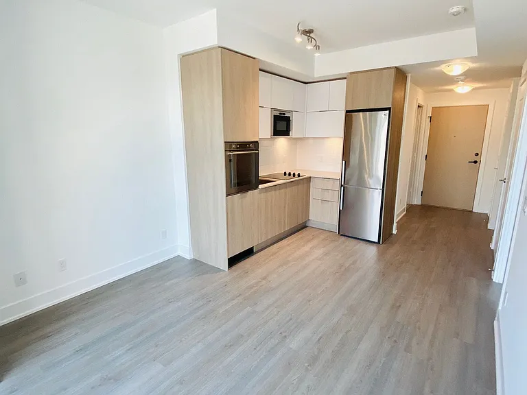 1 Belsize Dr #209 — Photo 3