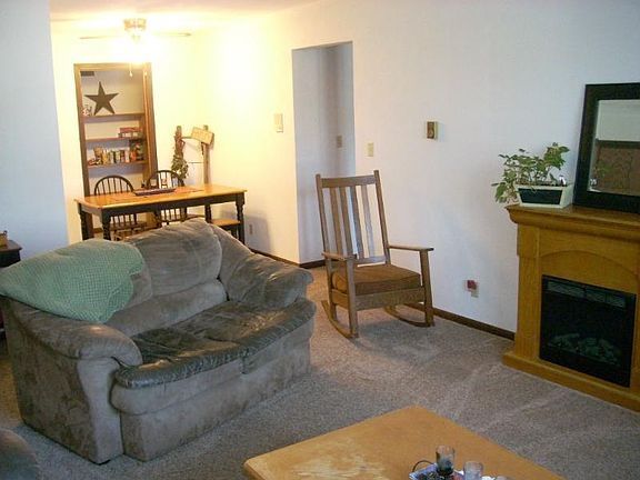 3rd image of 425 W Maine St