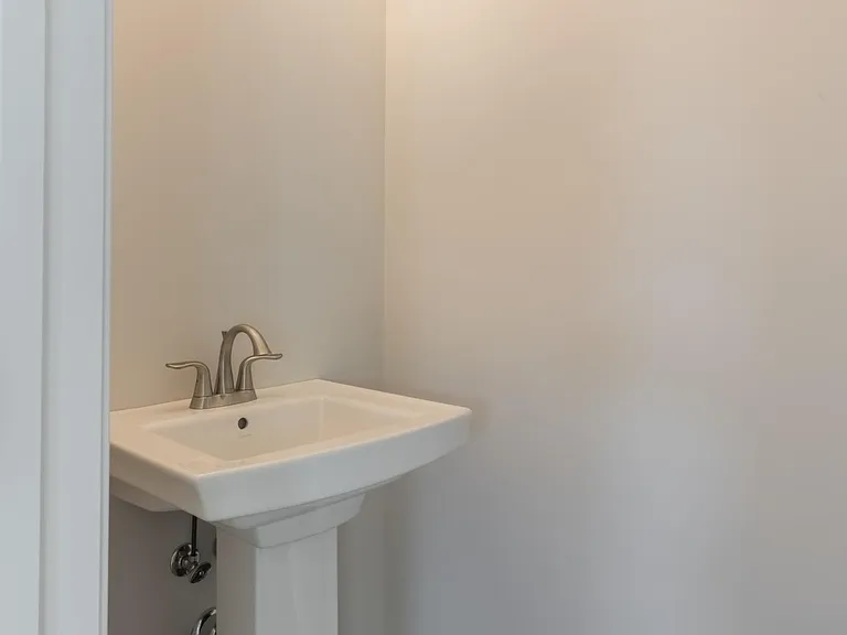 1550 Farmhouse Trl — Photo 27