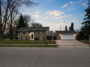 1621 40th St NW, Rochester, MN 55901