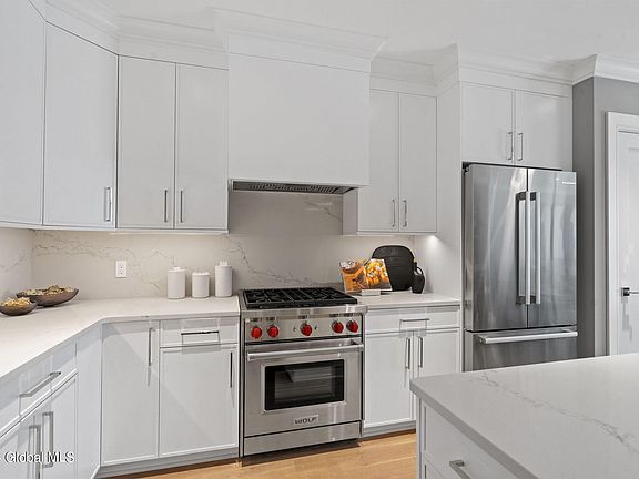 5th image of 19 Washington Street #664 G