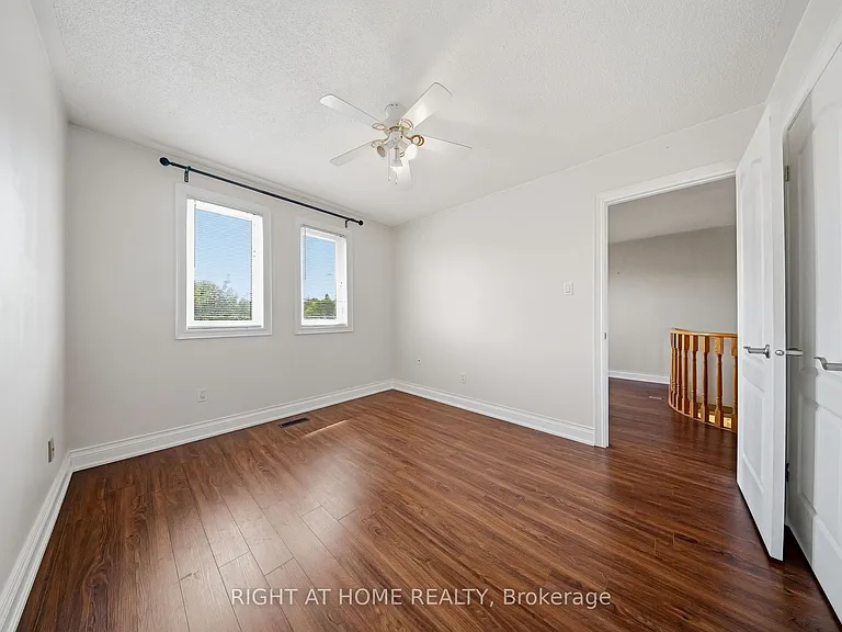 29 Sunforest Dr — Photo 34