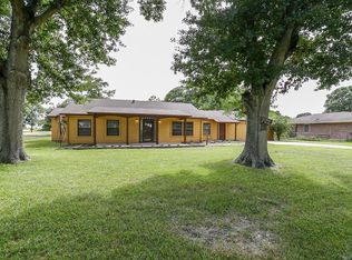 314 S 7th St, Beasley, TX 77417