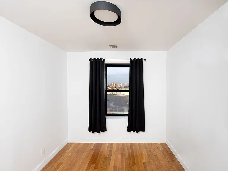 18-60 Flushing Ave #3 — Photo 3