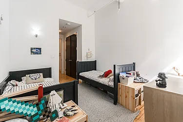 Rented by Bond New York