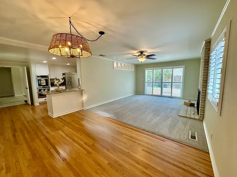 322 Castle Rock Rd — Photo 17