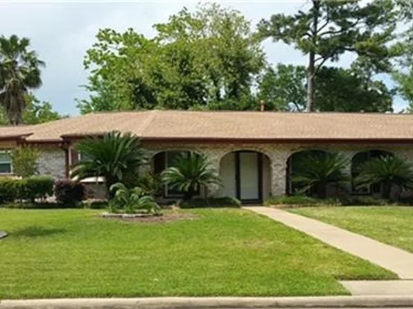 8206 Schaffer Ln, Houston, TX 77070