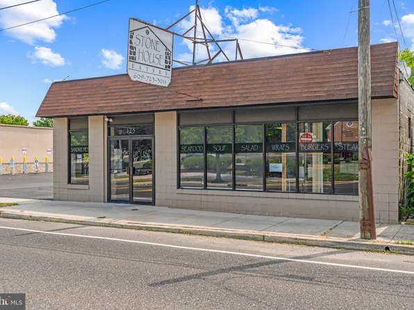 125 Fort Dix St, Wrightstown, NJ 08562