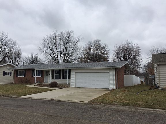 3rd image of 406 Pendik Rd