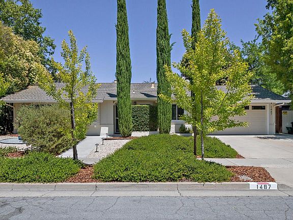 3rd image of 1487 Princeton Dr