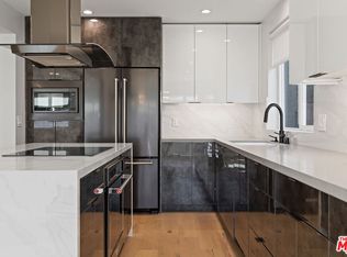 153 S Palm Dr #PENTHOUSE, Beverly Hills, CA 90212