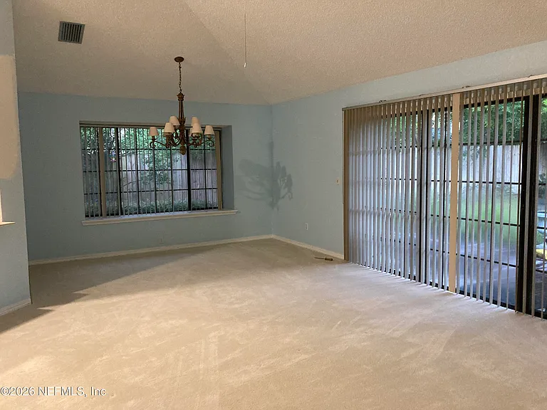 8150 Loch Lomond Ln — Photo 5
