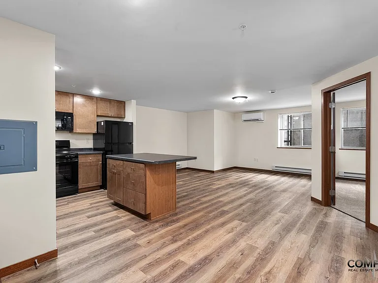 610 Gray St Apartments — Photo 22