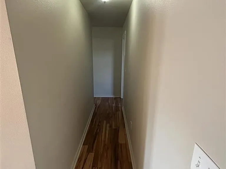206 Walnut Grove Ct — Photo 13
