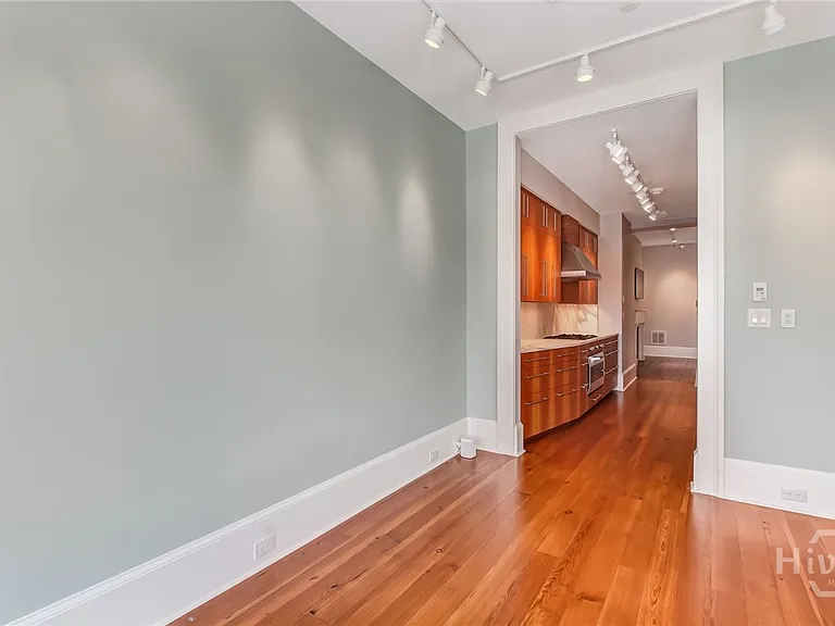 31 E Jones St #3 — Photo 12