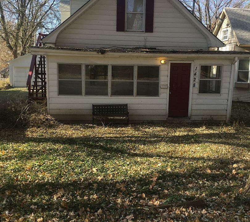 1st image of 1428 S Willow Ave