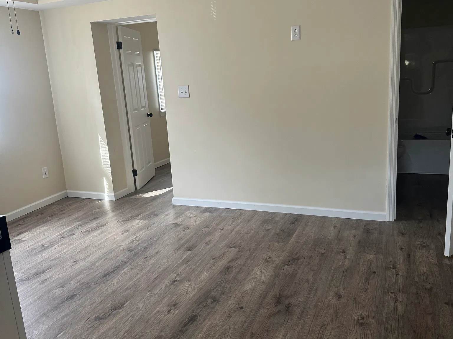 2 bed, 700 sqft, $975 — Photo 3