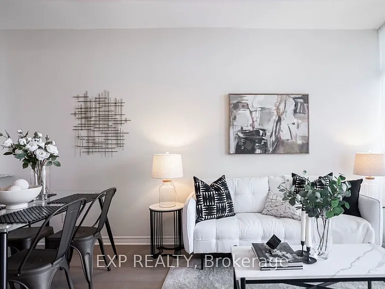 2522 Keele St #704 — Photo 11