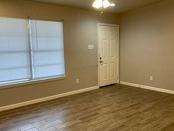 5th image of 2434 Eland Dr