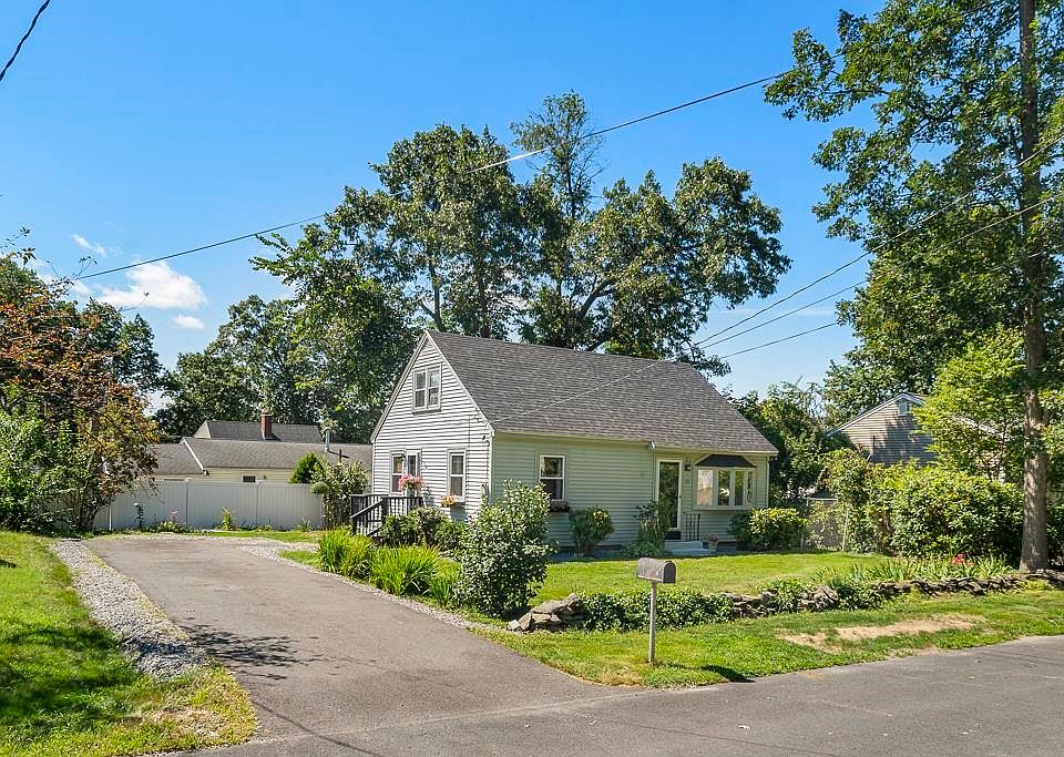 89 Linton Street, Nashua, NH 03060 Zillow