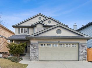 212 W Springmere Pl, Chestermere, AB T1X1J2