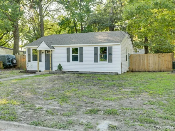 109 Atwell Ln, Hampton, VA 23669