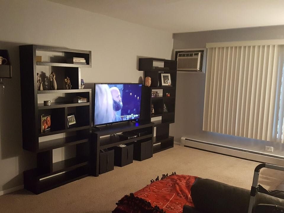 1st image of 386 Echo Ln