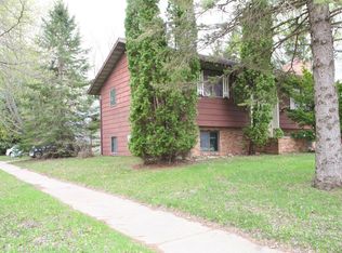 1406 45th St NW, Rochester, MN 55901