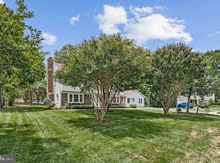 12805 Melvue Ct, Fairfax, VA 22033
