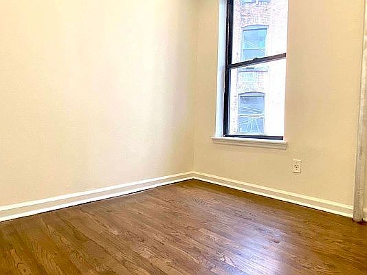5th image of 222 Thompson St APT 15
