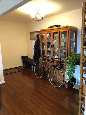 4th image of 2220 Burnett St APT 6C