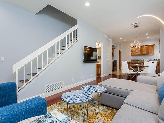 3rd image of 243 N Via Colinas