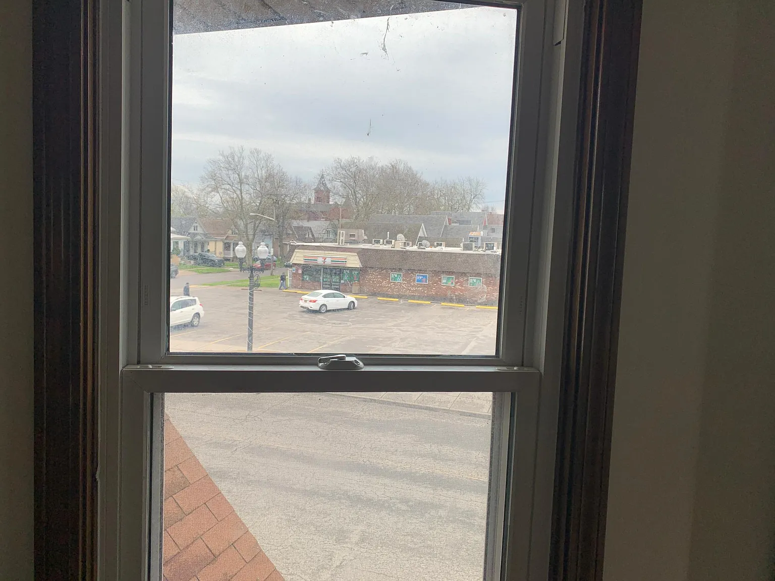 2 bed, 1100 sqft, $1,300 — Photo 4