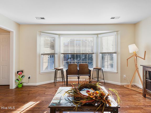 4th image of 3405 Kirby Smith Drive