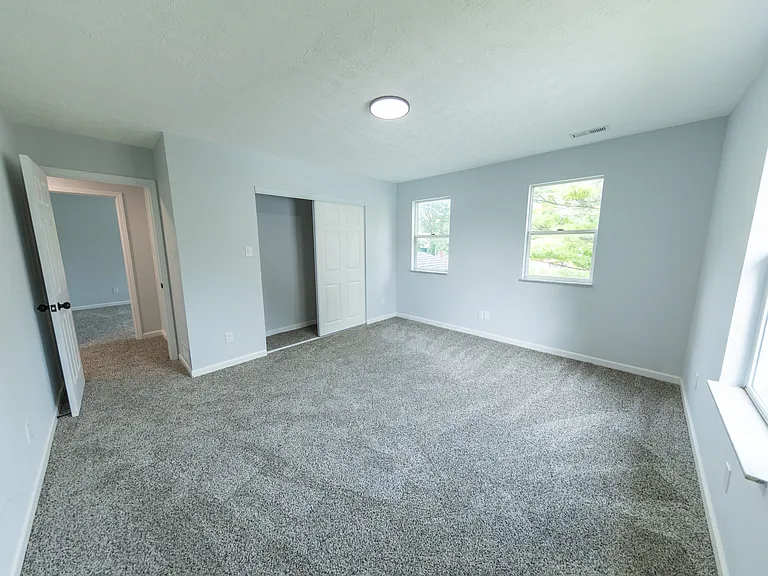 512 N Warren Ave — Photo 36