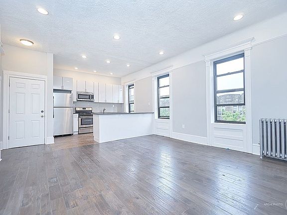 4th image of 3218 Church Ave Unit 3-1